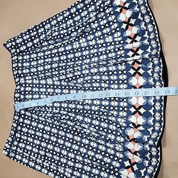 Max Studio, Size M, Geometric A-Line / Full Mini Skirt. Excellent Used Condition - Picture 7 of 9